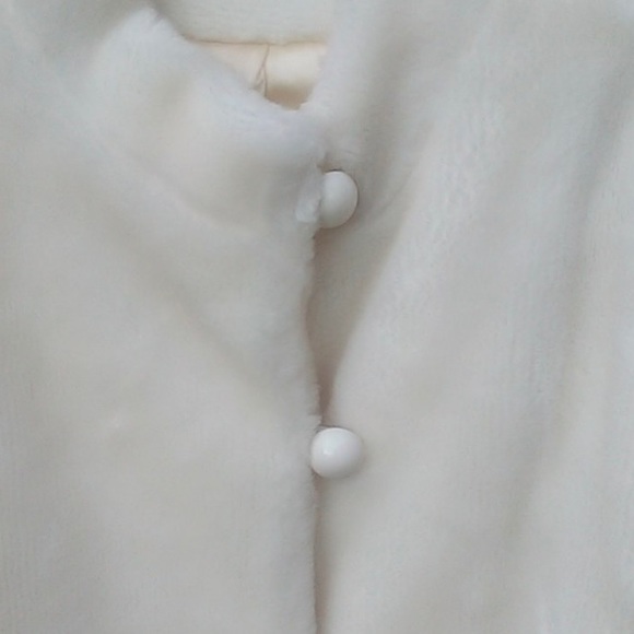 Vintage White Faux Fur Jacket - Picture 3 of 10